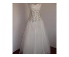 ARRIENDO, VENTA Y CONFECCION DE VESTIDOS DE NOVIA Y AFINES