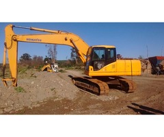 SE VENDE EXCAVADORA KOMATSU