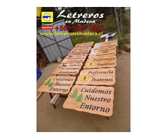 LETREROS EN MADERA