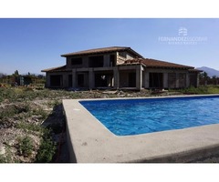 FERNANDEZ ESCOBAR Vende Parcela Nueva 4D 3B Piscina Santa Maria