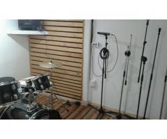 Concon studio: Sala de ensayo y escuela música