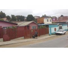 vendo terreno urbanizado con 3 casitas habitables e independeinte